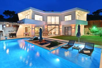 Villa Glass House, Jakuzili Lüks Kiralık Villa