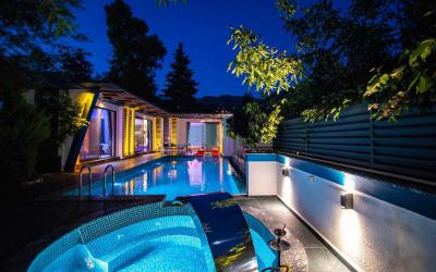 Villa Rixsos, Jakuzzi Villa With Secluded