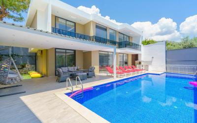 Villa Açelya - Doğa Manzaralı & Çocuk Havuzlu Villa Kiralama