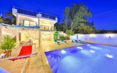 Villa Özge, Deniz Manzaralı Korunaklı Tatil Villası