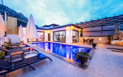 Villa Karya, Secluded Rental Villa With Jakuzzi