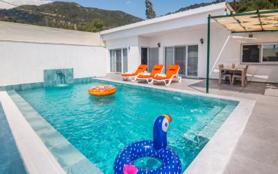 Villa Hanımeli, Rental Villa With Jakuzzi