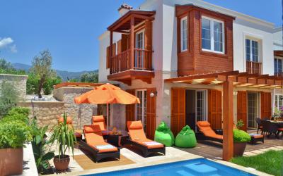 Villa Kalu, Merkeze Yakın Tatil Villası