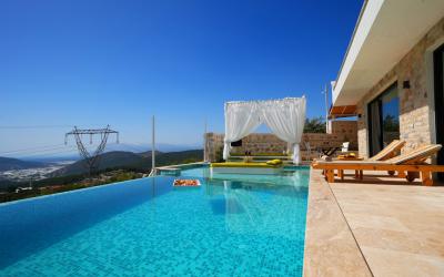 Villa Munih, Deniz Manzaralı Jakuzili Tatil Villası