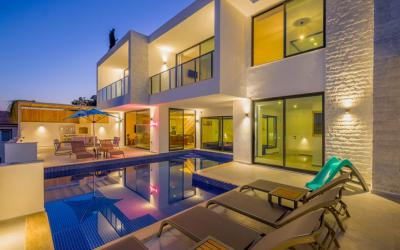 Villa Ari, Kapalı Havuzlu Tatil Villası
