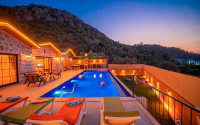 Villa Stonehouse, Nature View Villa With Jakuzzi