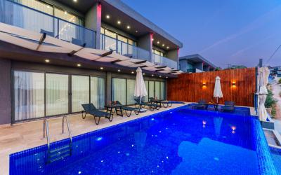 Villa Grand Emora 2, Amazing Seaview Villa With Sauna