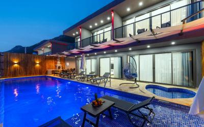 Villa Grand Emora 1, Deniz Manzaralı, Sunalı ve Hamamlı Tatil Villası