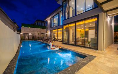 Villa Colosseum, Jakuzili Lüks Tatil Villası