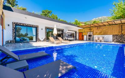 Villa Paix - İslamlar'da 4 Kişilik Jakuzili & Doğa Manzaralı Villa