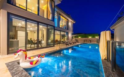 Villa Colombia, Jakuzili Lüks Tatil Villası