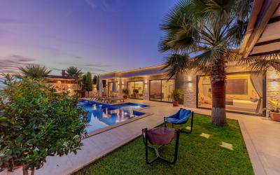 Villa Ruzanna, Bahçeli & Saunalı Lüks Kiralık Villa