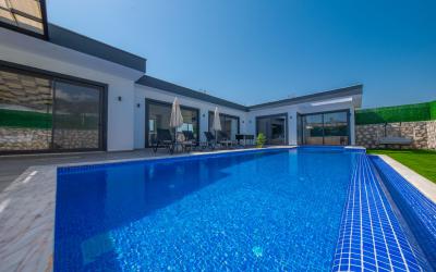 Villa Barbarossa, Jakuzzi Villa With Large Garden