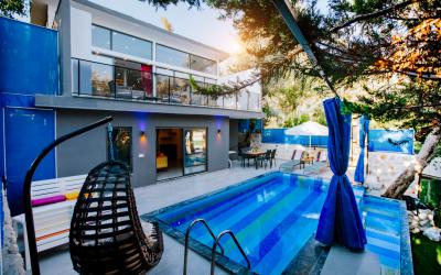 Villa Cerenimo, Kapalı Isıtmalı Havuzlu Kiralık Tatil Villası