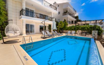 Villa Baynur, Large Family Villa With Amazing Seaview