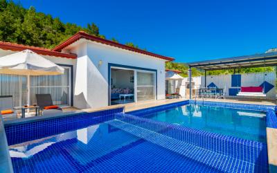 Villa Safir - Deniz Manzaralı & Jakuzili Villa Kiralama
