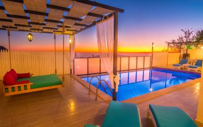 Villa Safir, Jakuzili, Korunaklı Havuzlu Tatil Villası