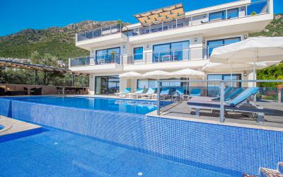 Villa King, Large Family Villa With Amazing Seaview