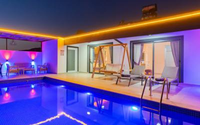 Villa Rose, Doğa Manzaralı Jakuzili Villa