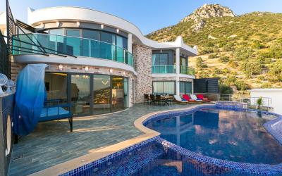 Villa Zirve, Lüks Korunaklı Tatil Villası