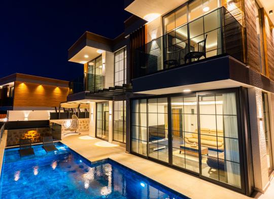 Luxury Villas for Rent | Luxury Villa with Private Pool