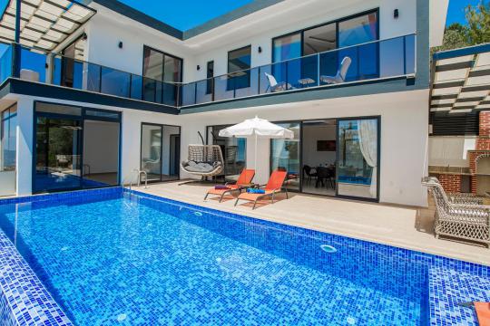 Family Villas, Villas Suitable for Large Families