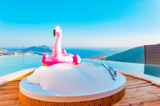 Bungalow with jacuzzi